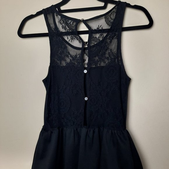 Monteau Black Lace Peplum Sleeveless Top Small - Picture 2 of 7